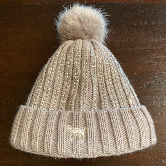 PINK Victoria's Secret Accessories - NWOT Pink Victoria’s Secret Silver Knit Hat